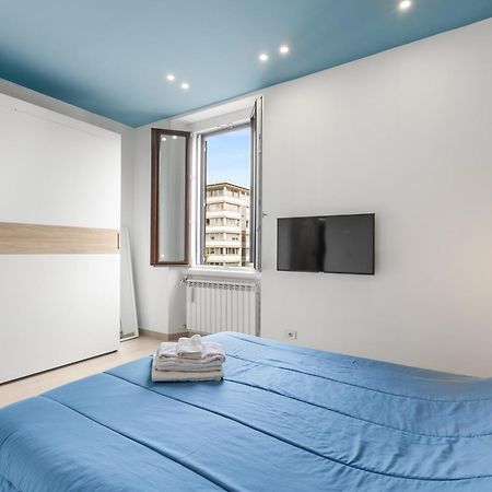 Minimal House - 4Persone - Centro Apartment Milan Bagian luar foto